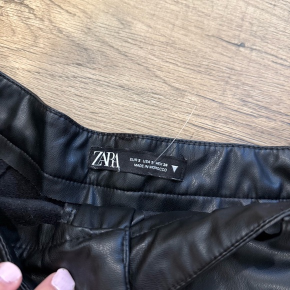 Zara Black High Waist Shorts with Structured Design Small - Picture 2 of 3